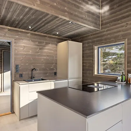 Holiday home Comfortable Lakefront With Mountain Views - Berre Veit