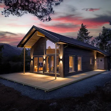 Holiday home Comfortable Lakefront With Mountain Views - Berre Veit *